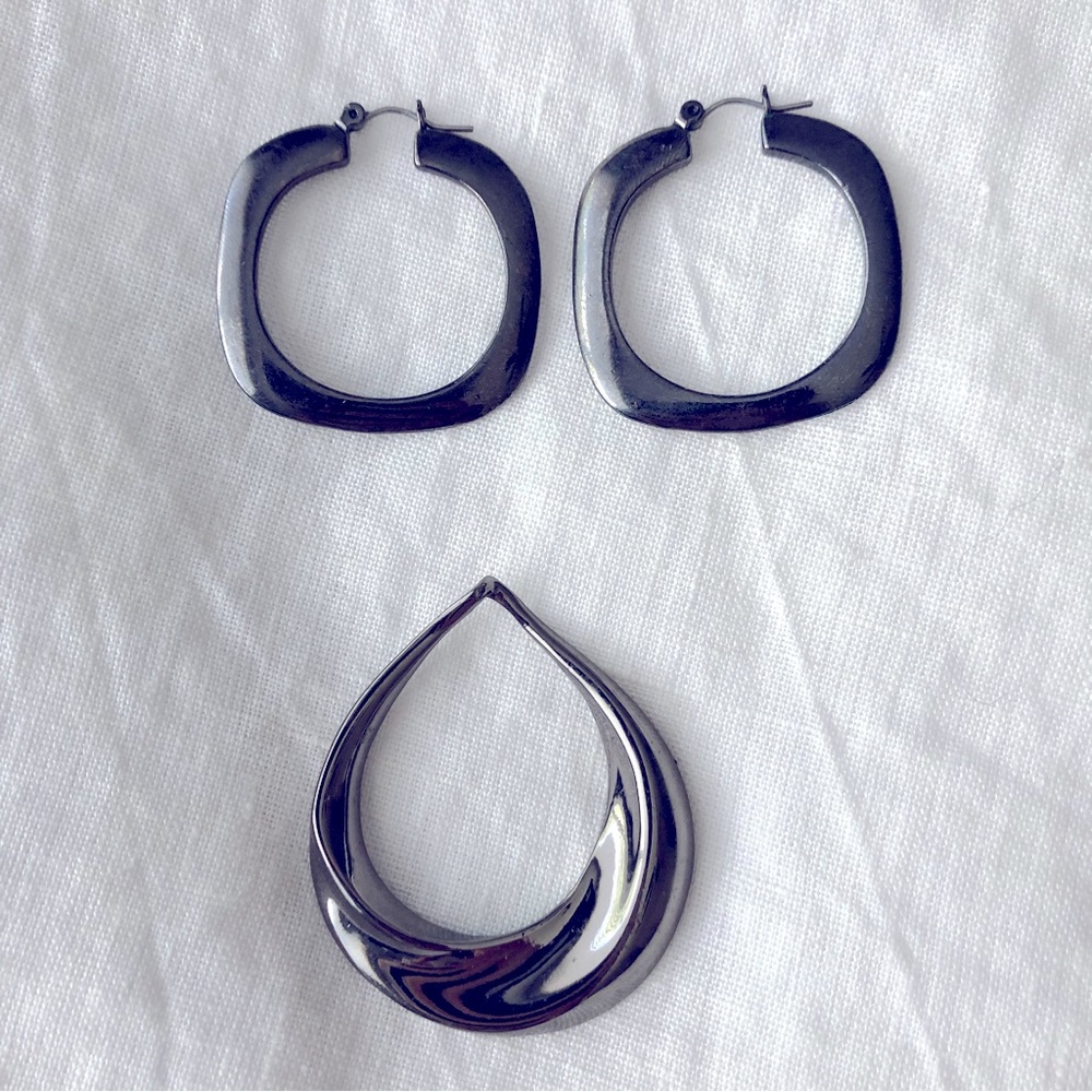 Shinny gray square hoop dangle earrings and tear drop charm set